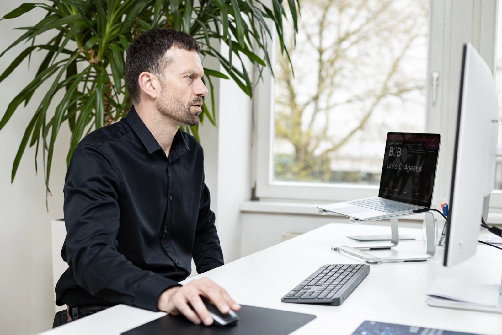 Josip Coric bei der strategischen Arbeit